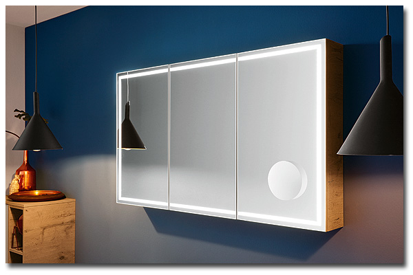 Spiegelschrank für das Bad mit umlaufender LED-Beleuchtung